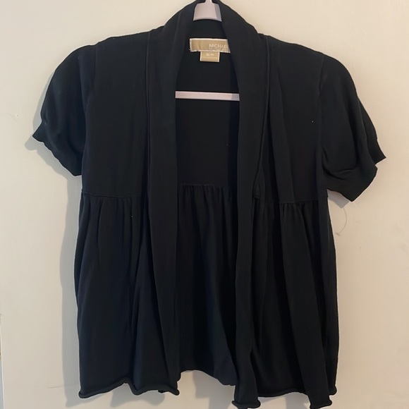 3/$20❤️ ✨ Michael Kors short sleeved cardigan✨ - Picture 2 of 5